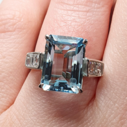 March birthstone aquamarine