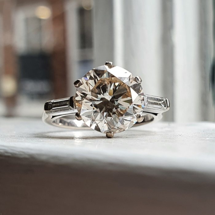 April diamond birthstone