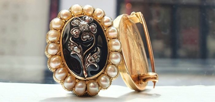 The Ultimate Guide to Victorian Jewellery