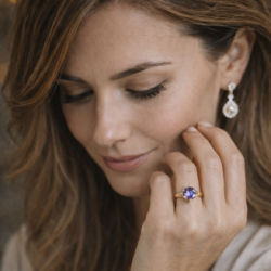 Model wearing Vintage Ring from Cavendish Jewellers in York