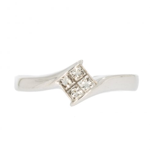 Diamond Tile-Set Twist Ring